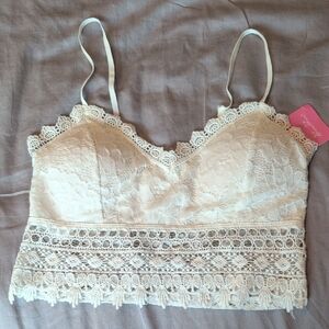 NWT Bon Bon Elegant Lace Crop Top